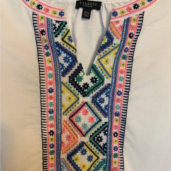 Talbots blouse. 2XP. Embroidered/beaded. 
Fully lined. 3/4 sleeves. - Picture 3 of 7